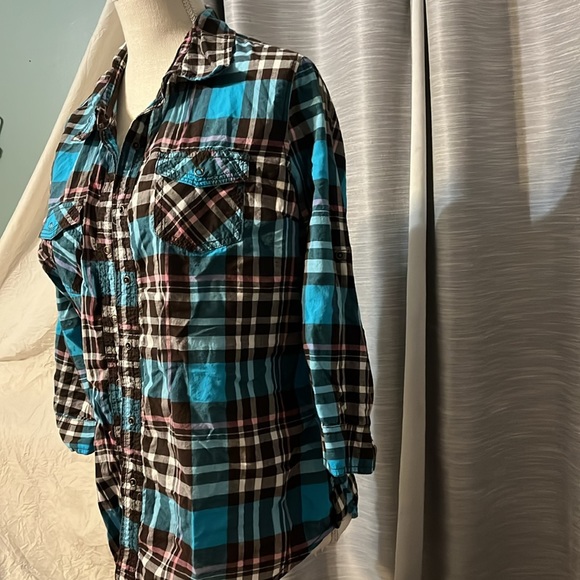 Shirt - Picture 4 of 4